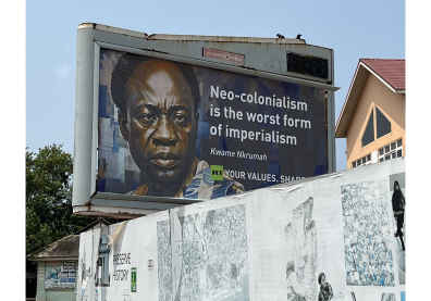 Affiche publicitaire d'un homme noir