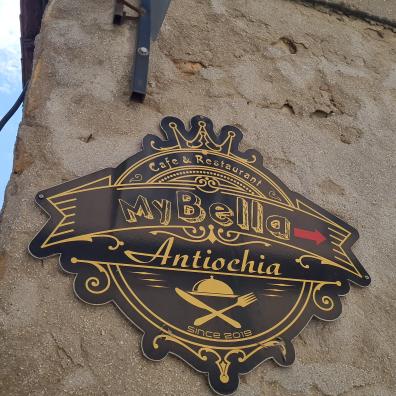 Paneau "My bella Antiochia" sur un mur