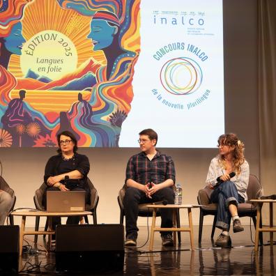 Maryam Madjidi, marraine du concours 2025, félicite les trois premiers lauréats