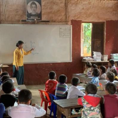 Myanmar - Enseignement en classe.