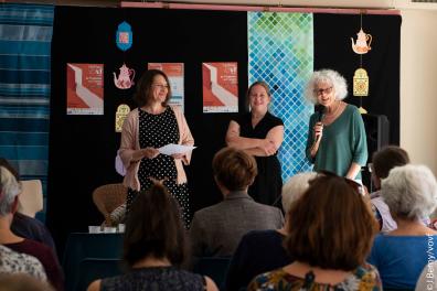 Raphaëlle Pache (à gauche), lauréate du Prix de la traduction 2023, aux côtés de Marie Vrinat-Nikolov et Nathalie Carré
