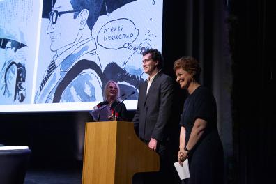 Adrien Carol, membre du jury étudiant Inalco, aux côtés de Laure Adler, présidente du jury du 8e Prix Emile Guimet de littérature asiatique et de Christel Hoolans, directrice générale des éditions Kana