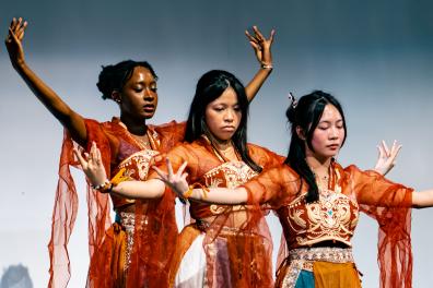 Danse Bollywood (en groupe) - Chaïstani