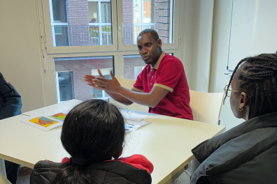 Oumar Baldé talks about variations in the Pulaar language in Senegal