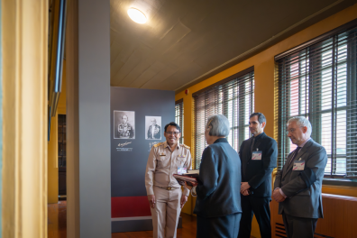Visite de la Bibliothèque royale Vajirañāṇa 