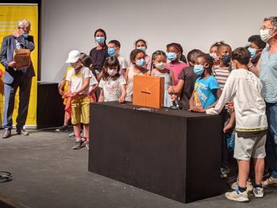 Fig. 5. Photo de la remise des prix du concours Kamilala à la Maison de la culture du Japon. 