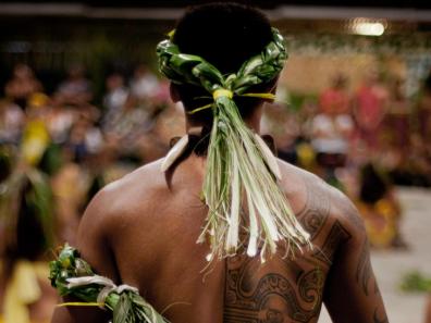 Motu Haka, le combat des îles Marquises - Danseur Marquisien Ö Fatu Iva ∏