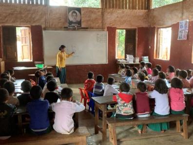 Enseignement du Pa-O dans une école à proximité de Taunggyi.