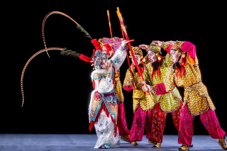 Opéra chinois avec costumes
