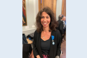 Laetitia Bucaille décorée de l'ordre national du mérite