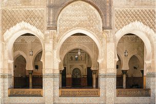 À l'intérieur de la Madrasa Bou Inania, Médina de Fès, Maroc