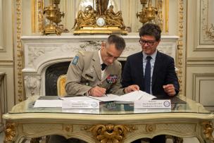 Signature de la nouvelle convention entre l'Inalco et le CEMS-T