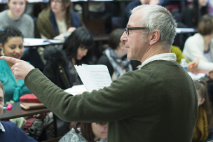 Cours en amphithéâtre donné par Emmanuel Lozerand