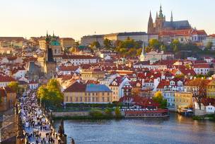 Vue panoramique depuis la tour est du pont Charles, Prague.